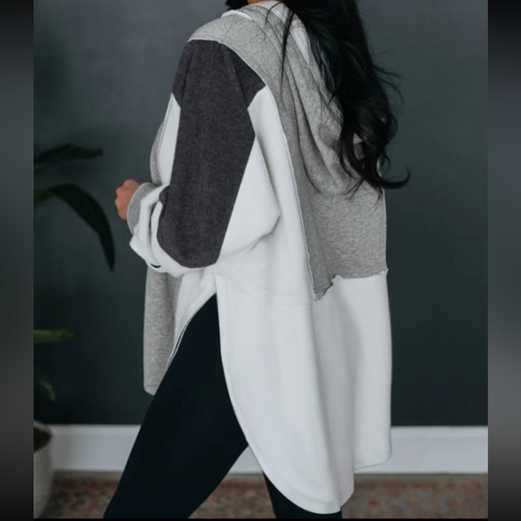 OVERSTOCKED - TODAY ONLY!! Y2K White-Black Corduroy- & Gray Exposed Seam Snap - Picture 4 of 16